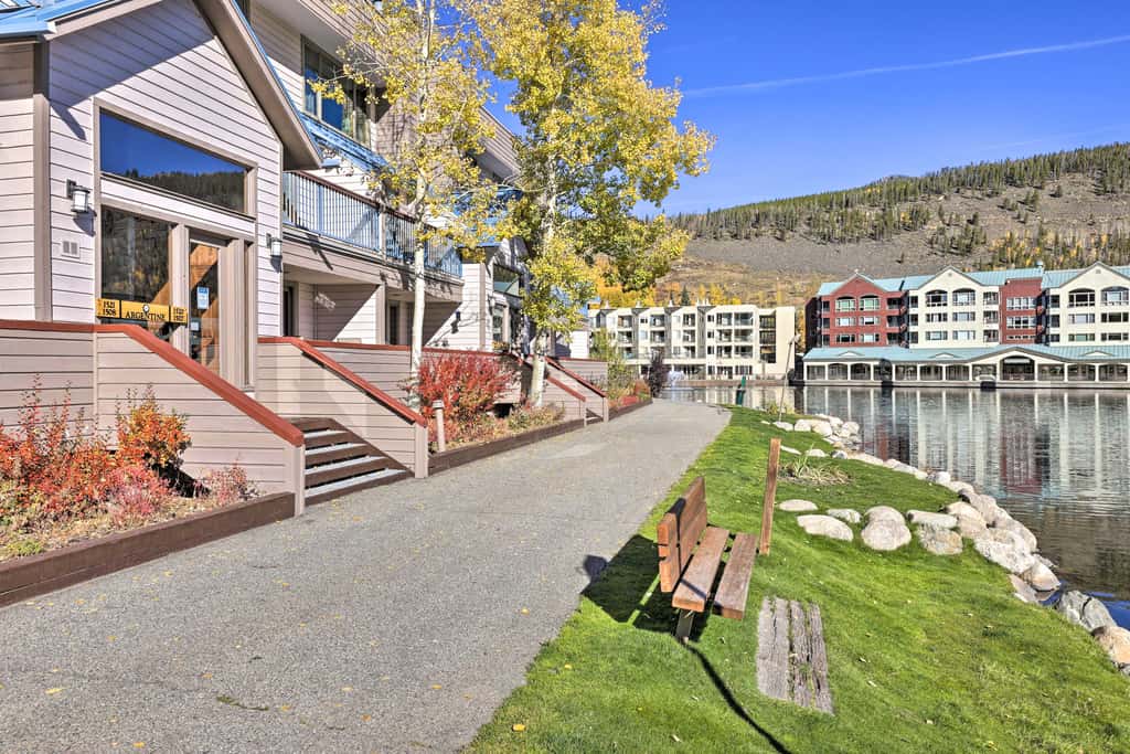 Continental Divide Views: Lakefront Keystone Condo