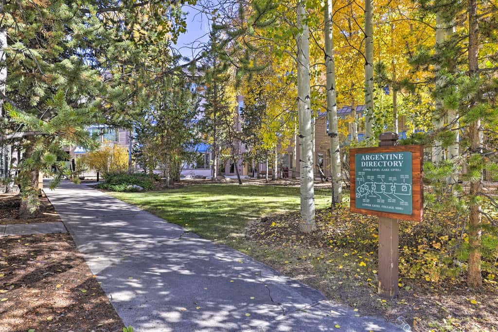 Continental Divide Views: Lakefront Keystone Condo