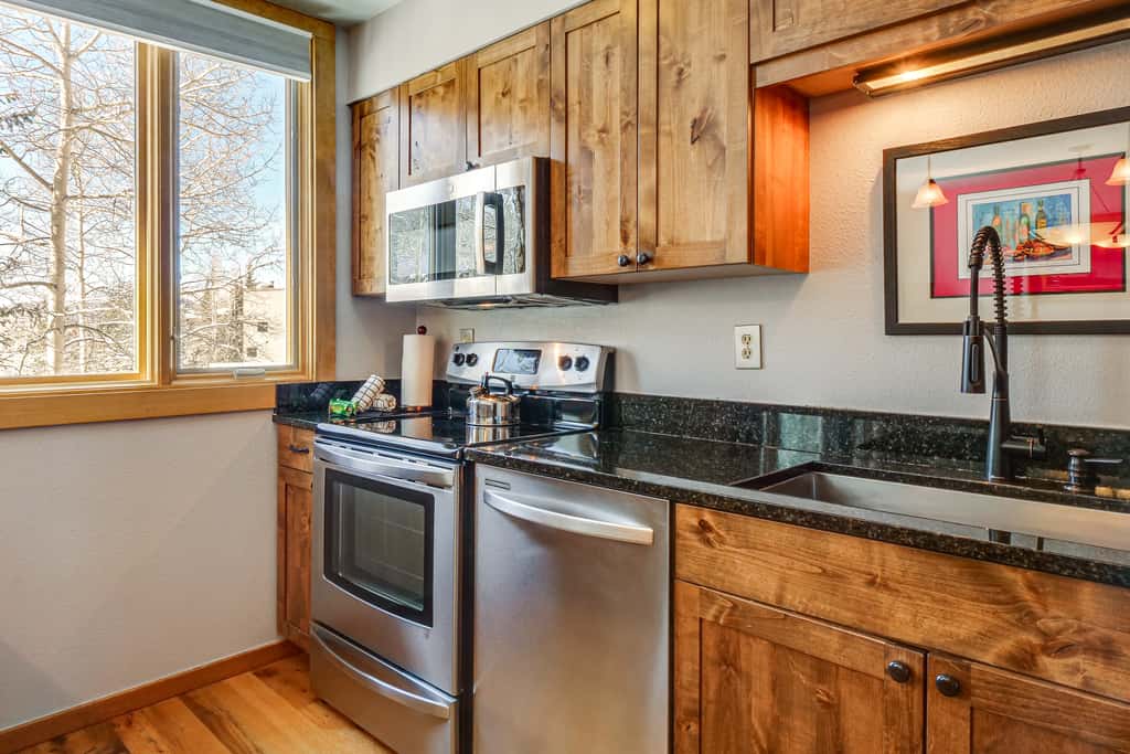 Continental Divide Views: Lakefront Keystone Condo