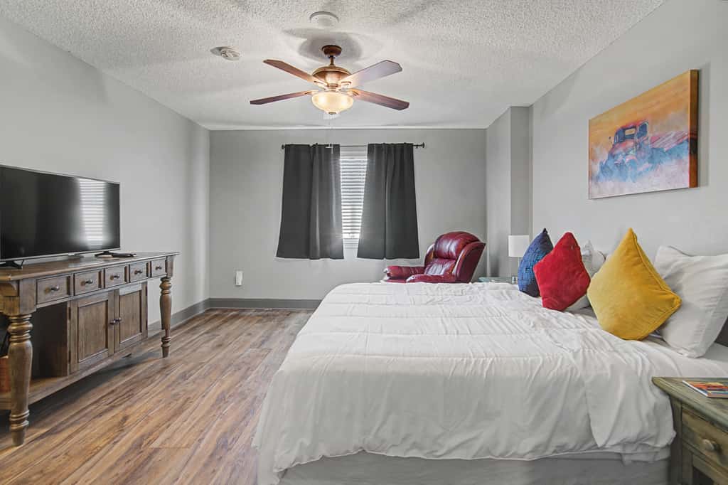Shop & Dine: Fort Worth Condo w/ Racetrack Views!
