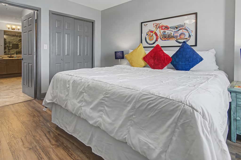 Shop & Dine: Fort Worth Condo w/ Racetrack Views!