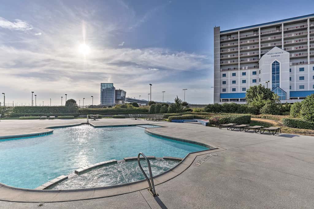 Shop & Dine: Fort Worth Condo w/ Racetrack Views!