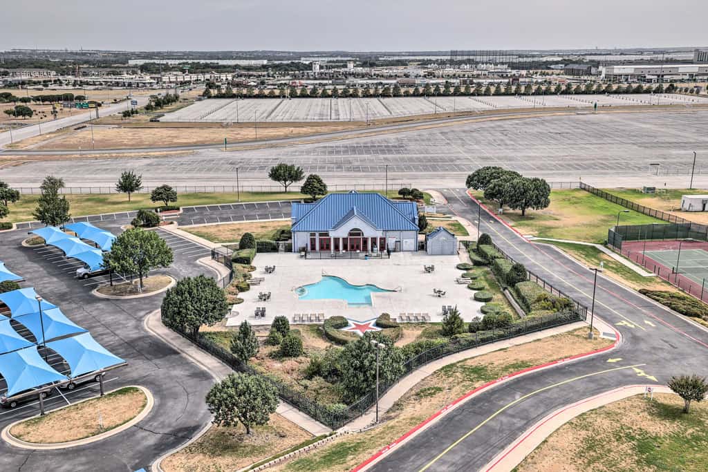 Shop & Dine: Fort Worth Condo w/ Racetrack Views!