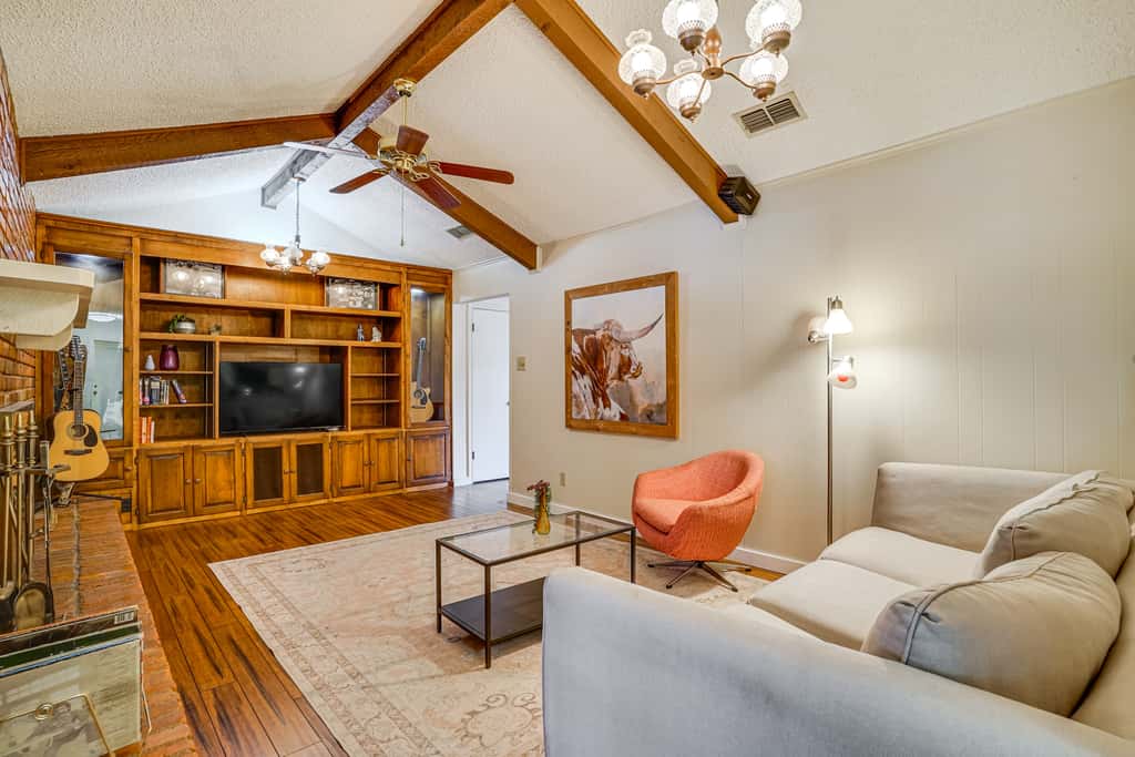 Karaoke Ready! Fort Worth Area Home