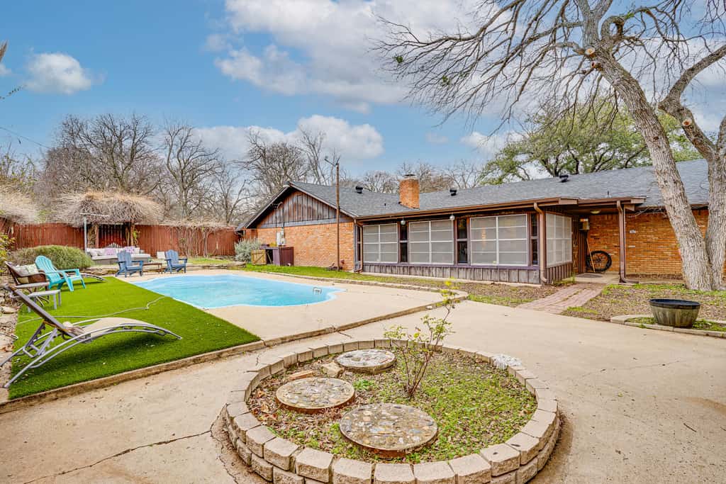 Karaoke Ready! Fort Worth Area Home