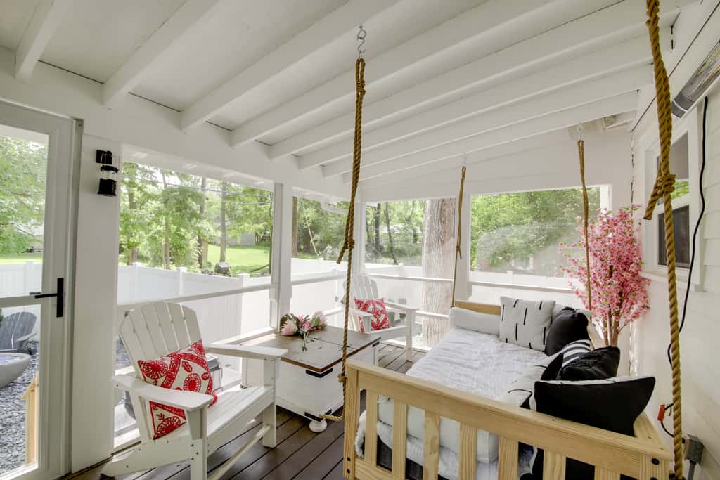 Bloomington Bungalow - Steps to Campus!