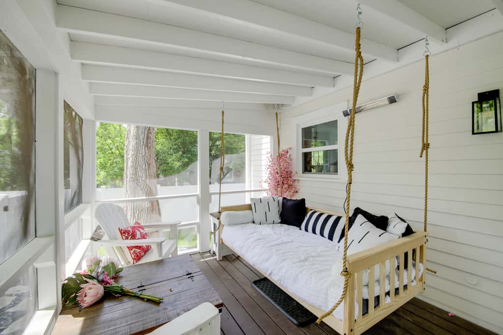 Bloomington Bungalow - Steps to Campus!
