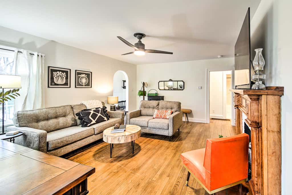 Bloomington Bungalow - Steps to Campus!