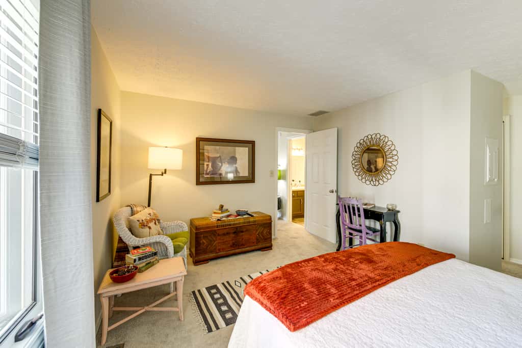 3 Mi to IU: Dog-Friendly Condo w/ Pool Access!