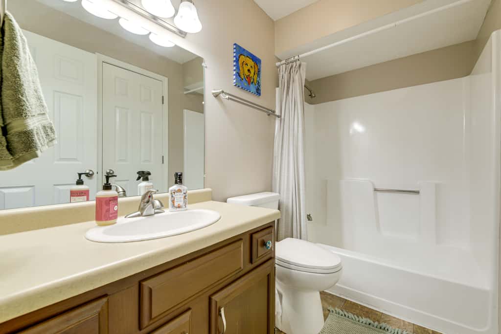 3 Mi to IU: Dog-Friendly Condo w/ Pool Access!