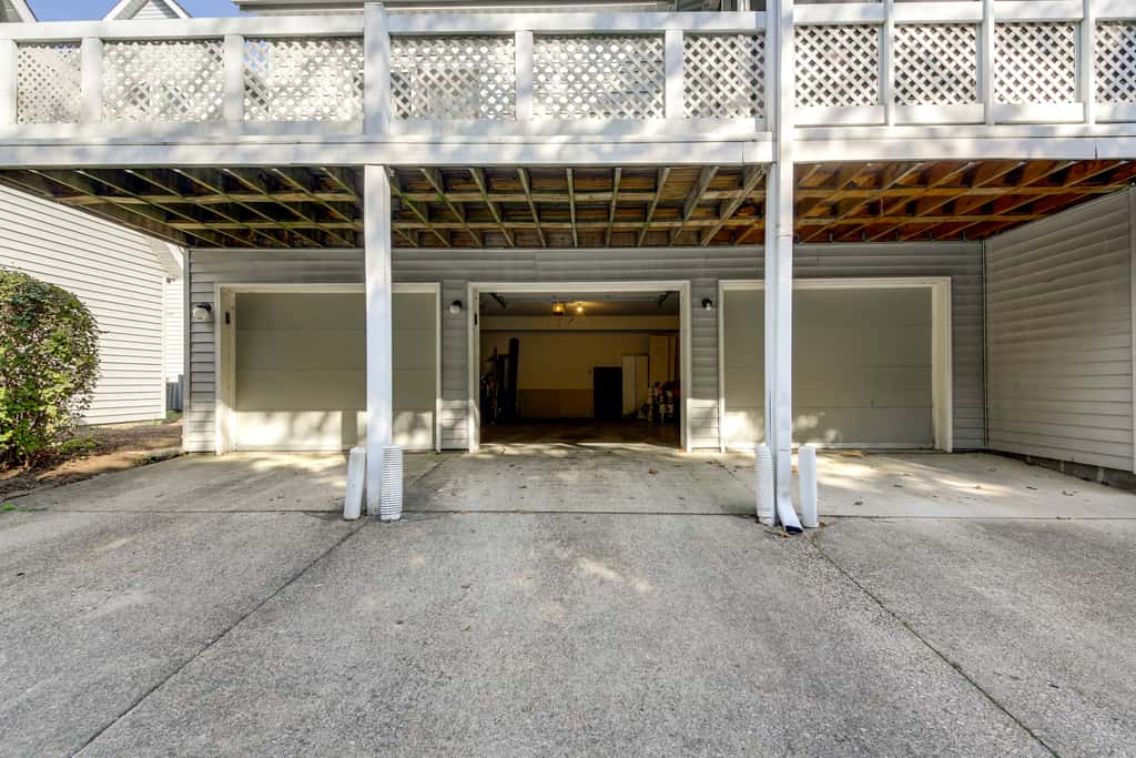 3 Mi to IU: Dog-Friendly Condo w/ Pool Access!