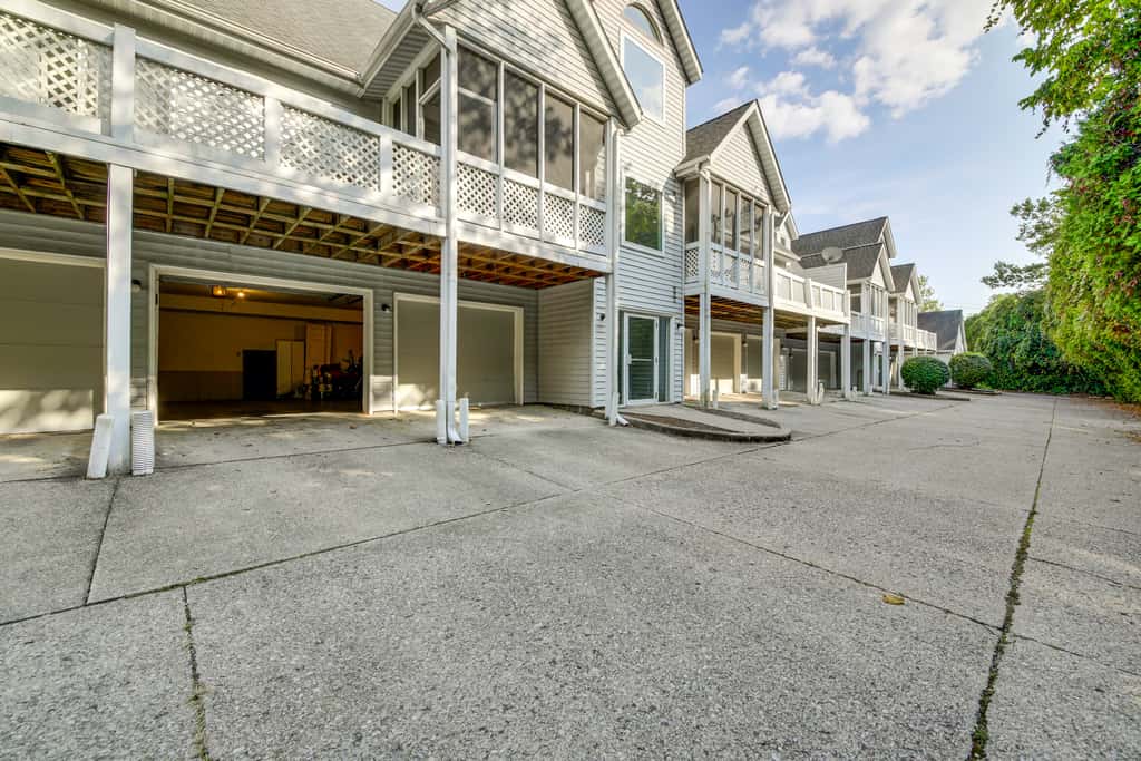 3 Mi to IU: Dog-Friendly Condo w/ Pool Access!