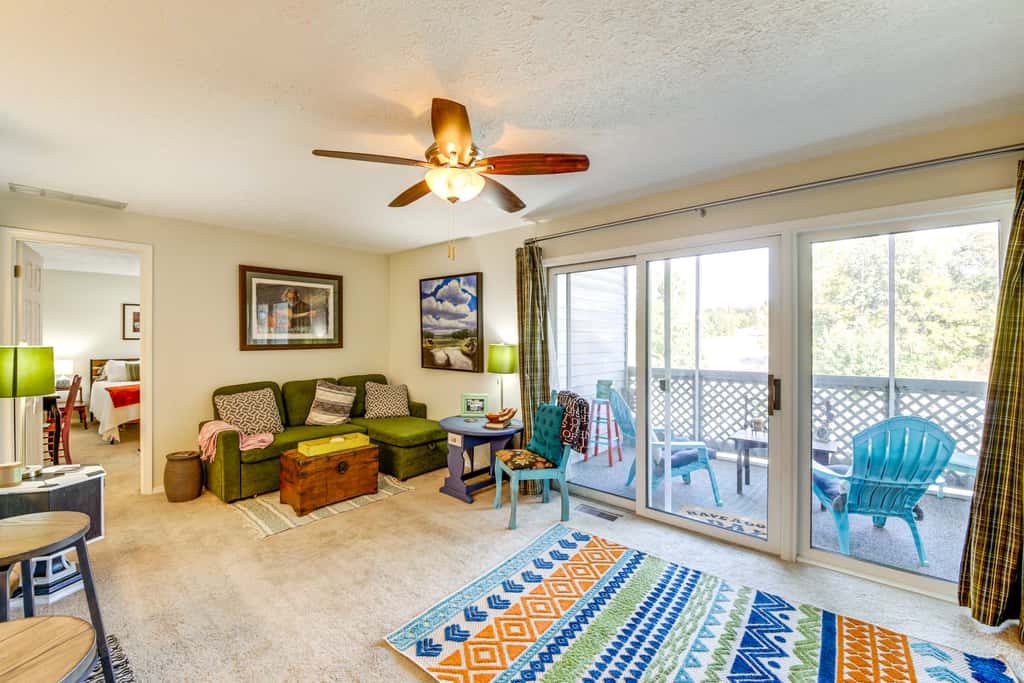 3 Mi to IU: Dog-Friendly Condo w/ Pool Access!