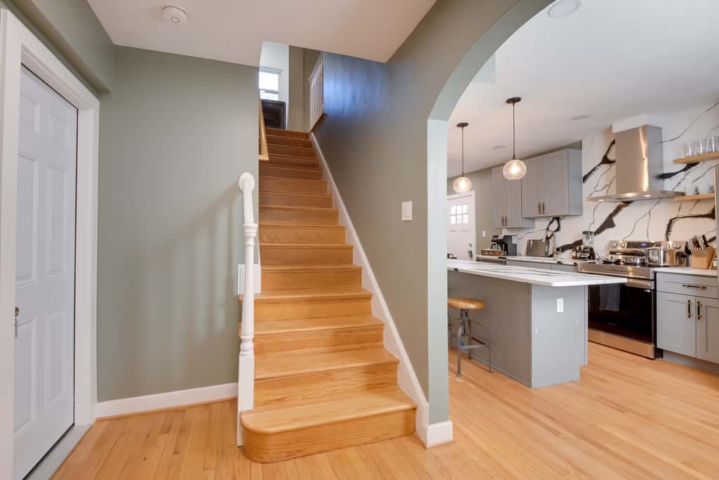 8 Mi to DC: Cheverly Apt w/ Easy Metro Access