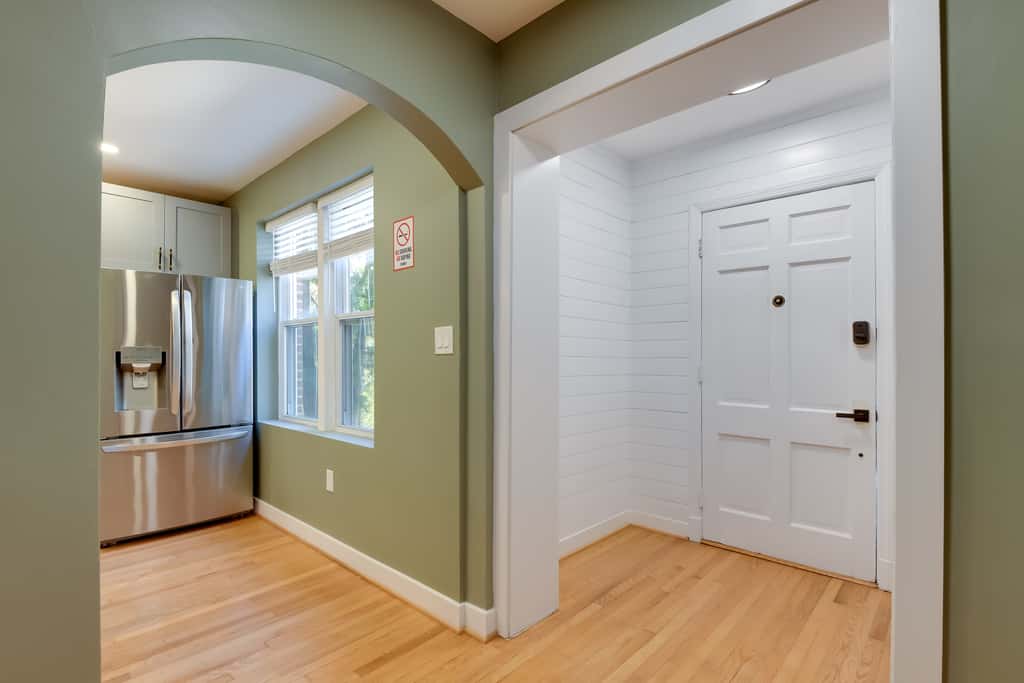 8 Mi to DC: Cheverly Apt w/ Easy Metro Access