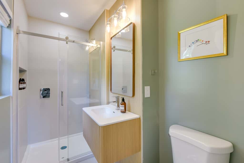 8 Mi to DC: Cheverly Apt w/ Easy Metro Access