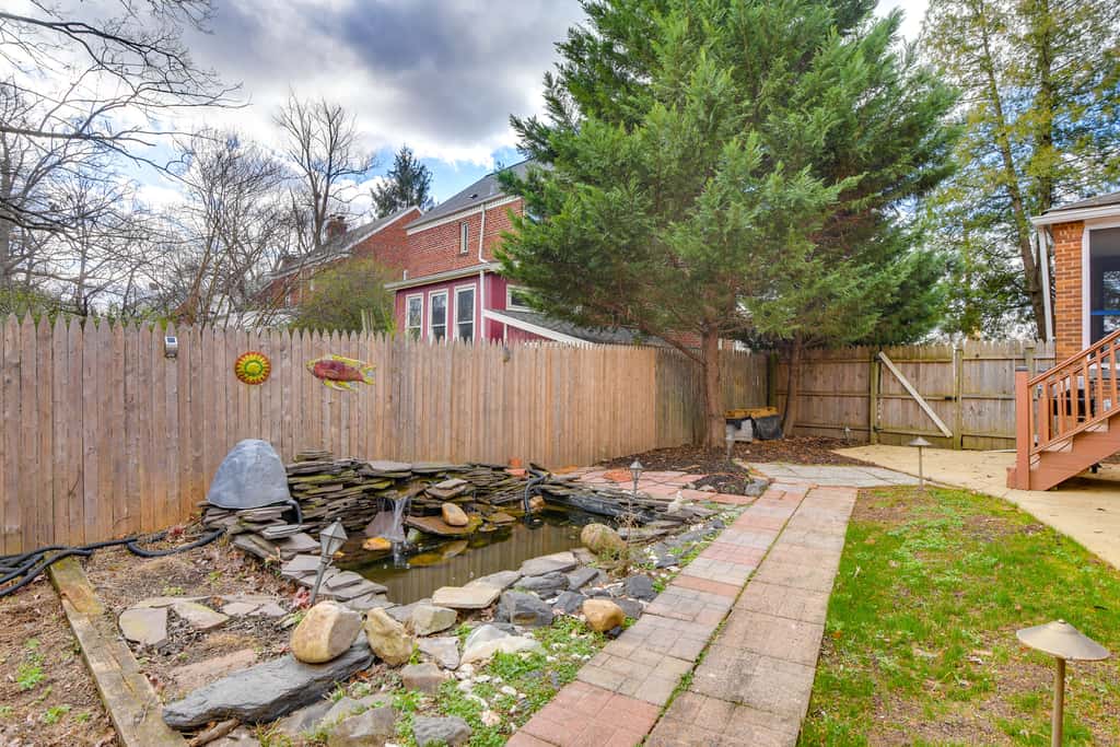 8 Mi to DC: Cheverly Apt w/ Easy Metro Access