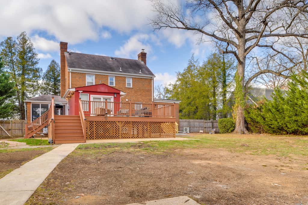 8 Mi to DC: Cheverly Apt w/ Easy Metro Access