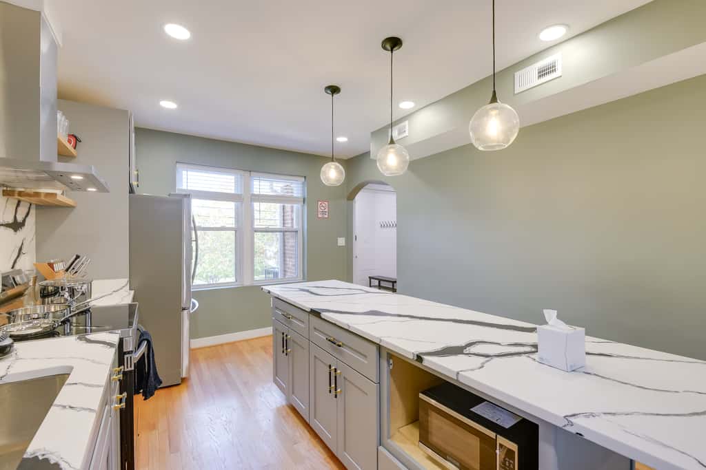 8 Mi to DC: Cheverly Apt w/ Easy Metro Access