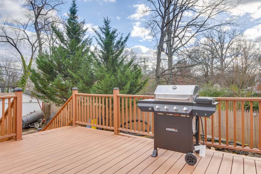 8 Mi to DC: Cheverly Apt w/ Easy Metro Access