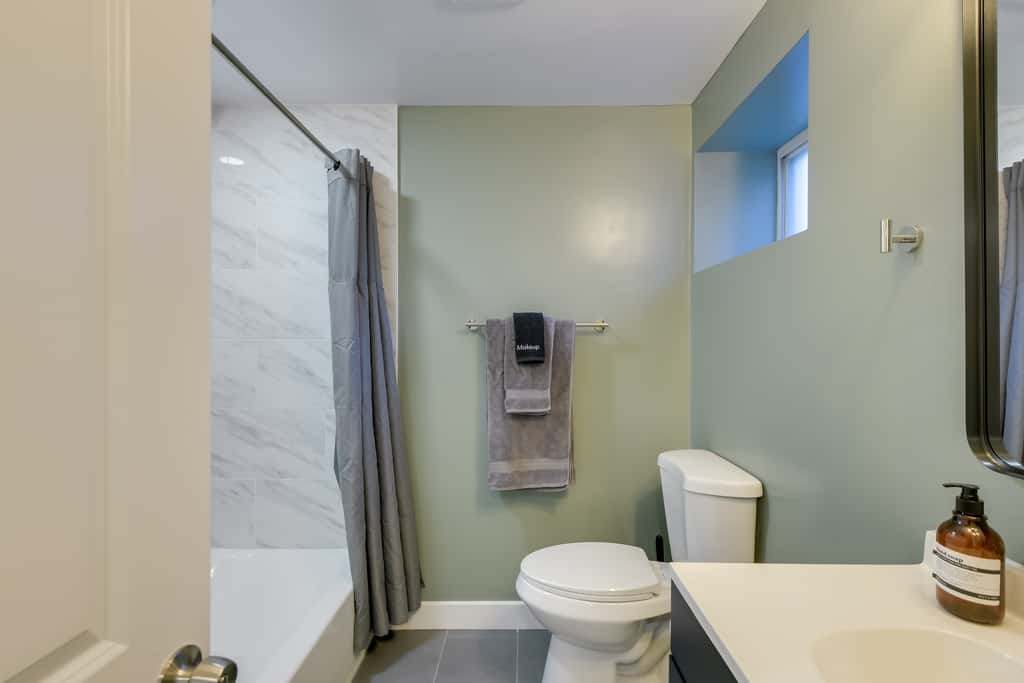 Work & Explore in DC! Cheverly Apt 1/2 Mi to Metro