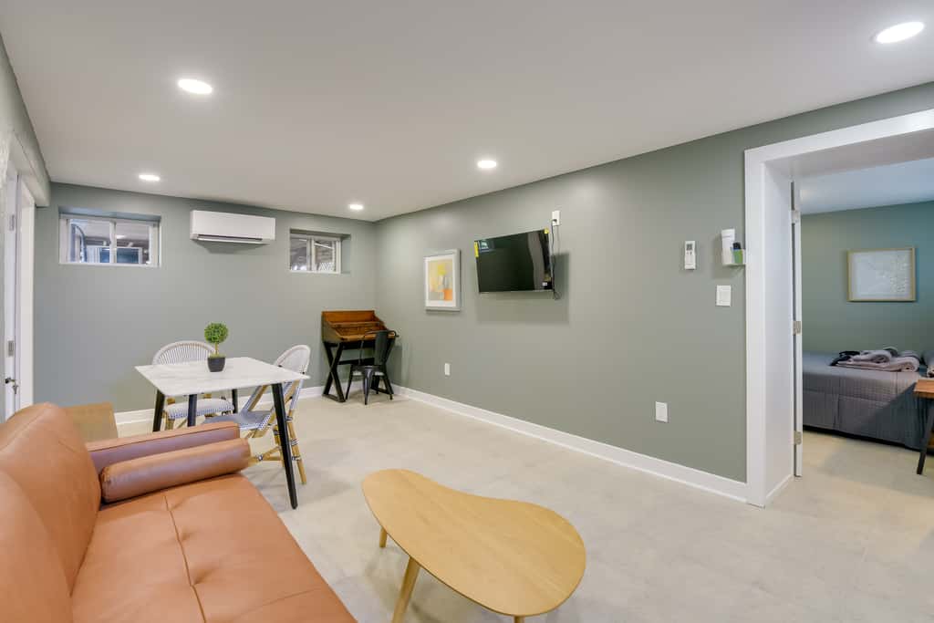 Work & Explore in DC! Cheverly Apt 1/2 Mi to Metro
