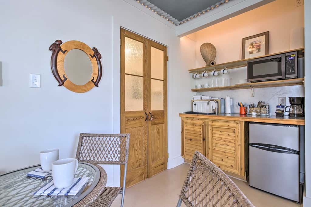 Old Town Getaway, Walk to Shopping, Dining & Bay!