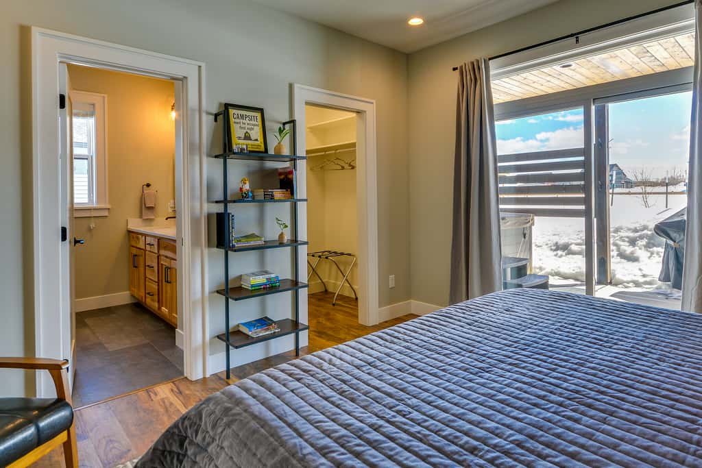 Stylish Montana Vacation Rental w/ Private Hot Tub