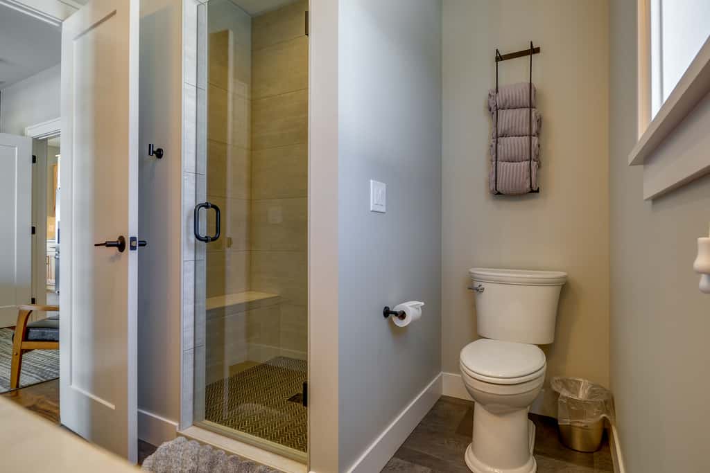 Stylish Montana Vacation Rental w/ Private Hot Tub