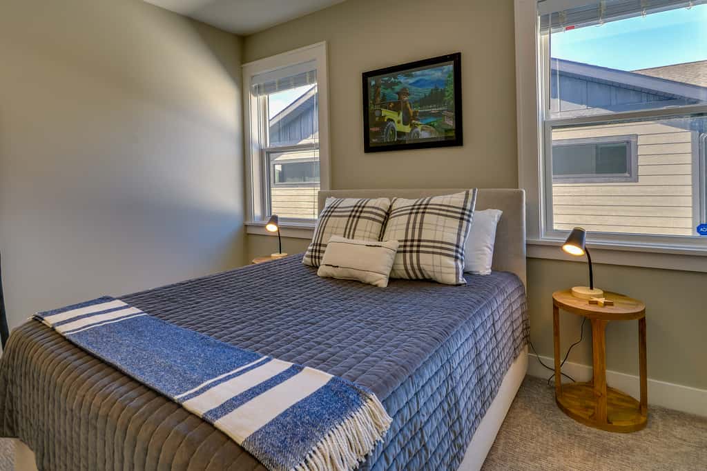 Stylish Montana Vacation Rental w/ Private Hot Tub