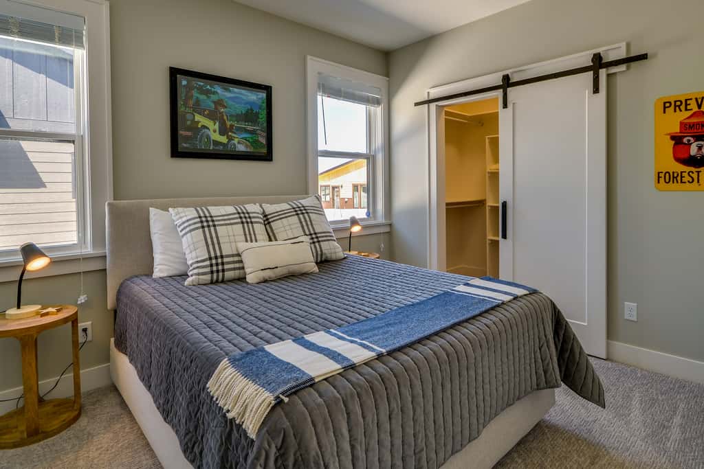 Stylish Montana Vacation Rental w/ Private Hot Tub