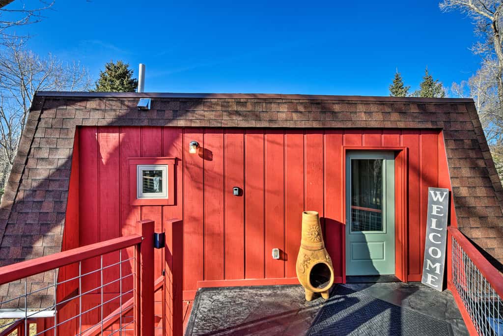 Cozy Mountain Studio By Main Street & Hot Springs!
