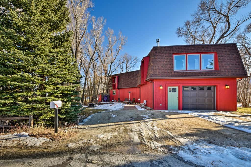 Cozy Mountain Studio By Main Street & Hot Springs!