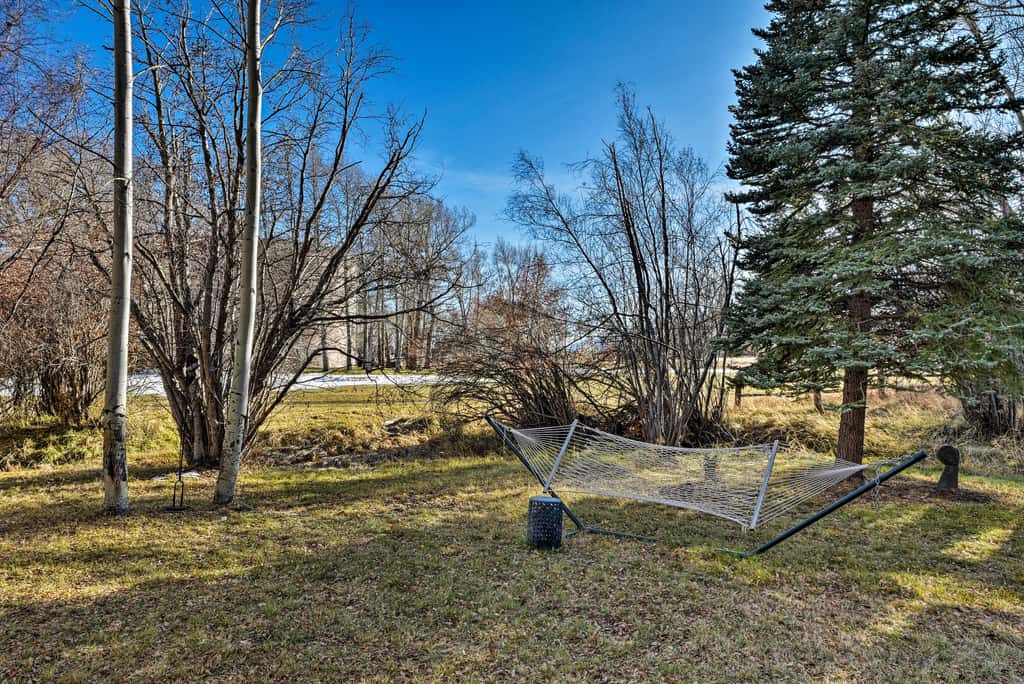 Cozy Mountain Studio By Main Street & Hot Springs!