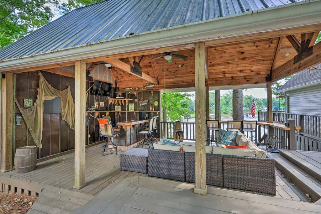 Lakefront Retreat w/ Deep Water + Great Views!