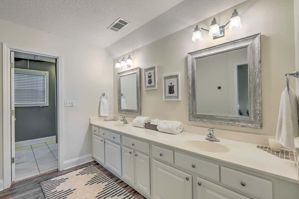 Lakefront Retreat w/ Deep Water + Great Views!