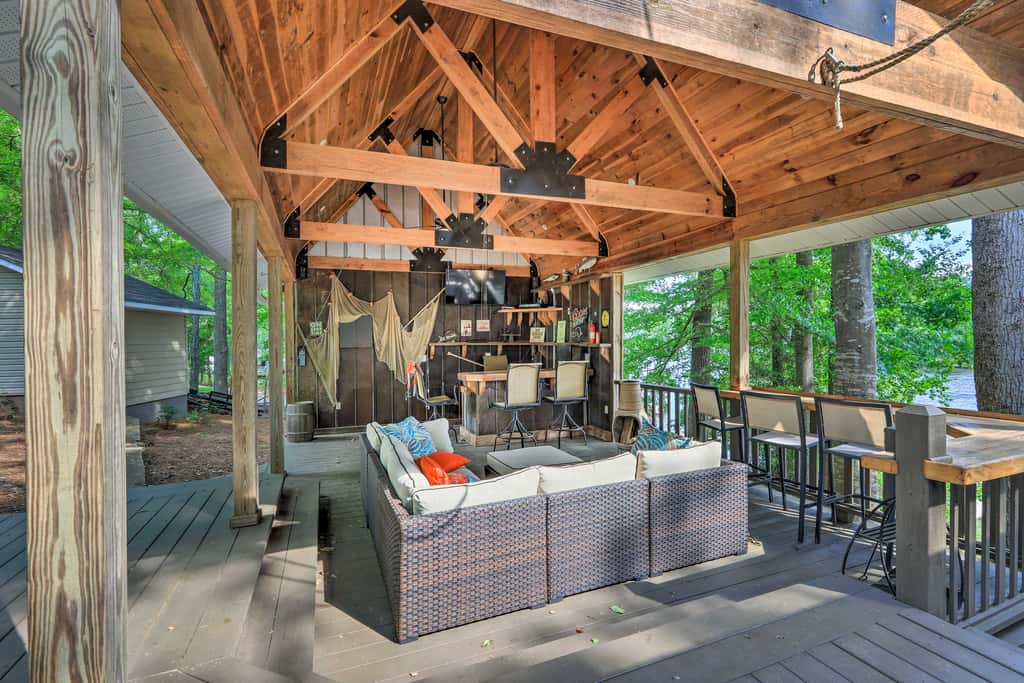 Lakefront Retreat w/ Deep Water + Great Views!