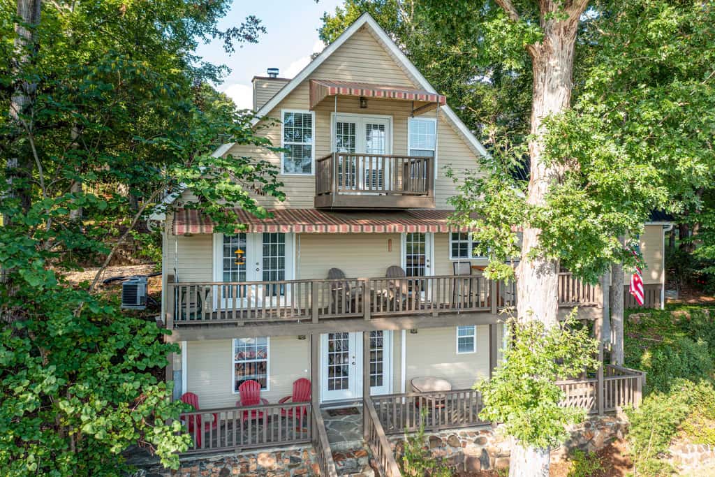Lakefront Retreat w/ Deep Water + Great Views!