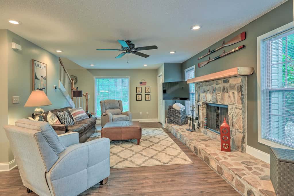 Lakefront Retreat w/ Deep Water + Great Views!