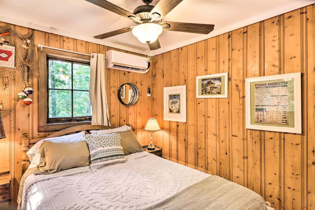 Remodeled Cabin w/ Fire Pit on Norfork Lake!