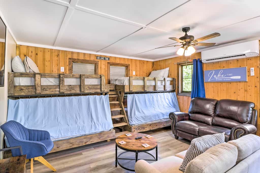 Remodeled Cabin w/ Fire Pit on Norfork Lake!
