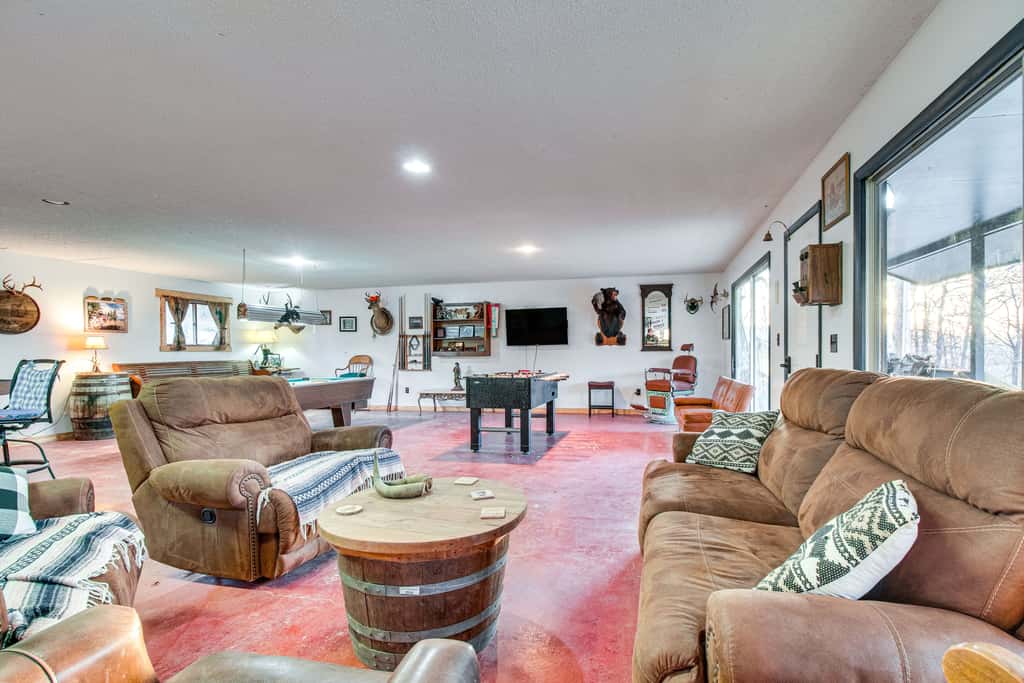 Remodeled Cabin w/ Fire Pit on Norfork Lake!