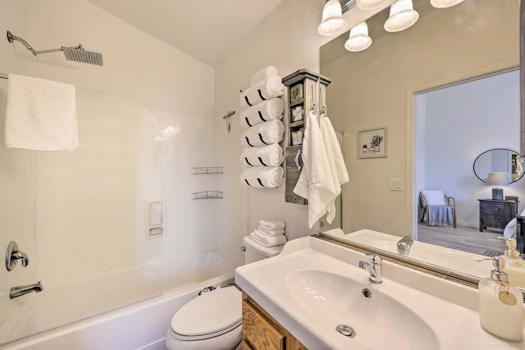 Updated Maricopa Retreat < 2 Miles to Golf!