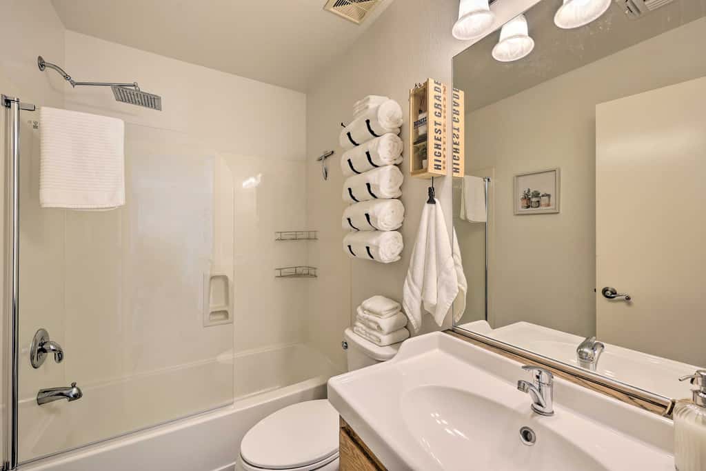 Updated Maricopa Retreat < 2 Miles to Golf!