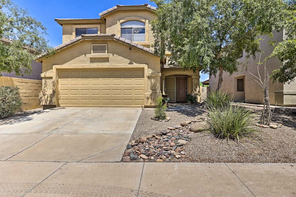 Updated Maricopa Retreat < 2 Miles to Golf!