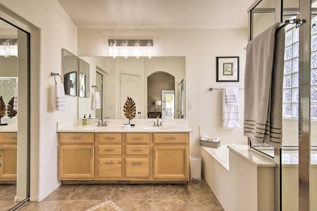 Chic Maricopa Getaway w/ Outdoor Oasis & Pool