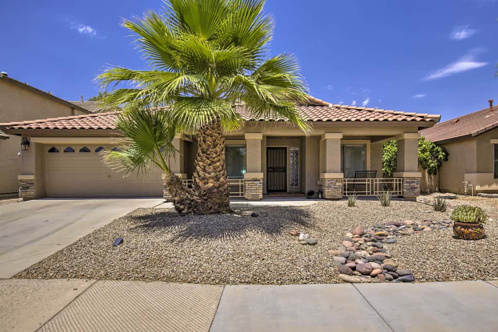 Chic Maricopa Getaway w/ Outdoor Oasis & Pool