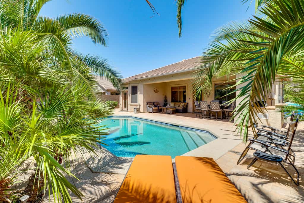Private Hot Tub: Pet-Friendly Maricopa Escape!
