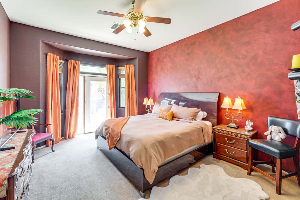 Private Hot Tub: Pet-Friendly Maricopa Escape!