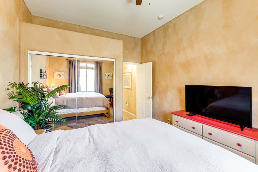 Private Hot Tub: Pet-Friendly Maricopa Escape!
